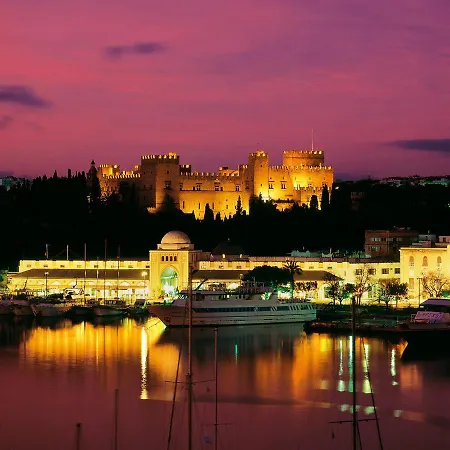 Old Town Piazza Otel Rhodes City